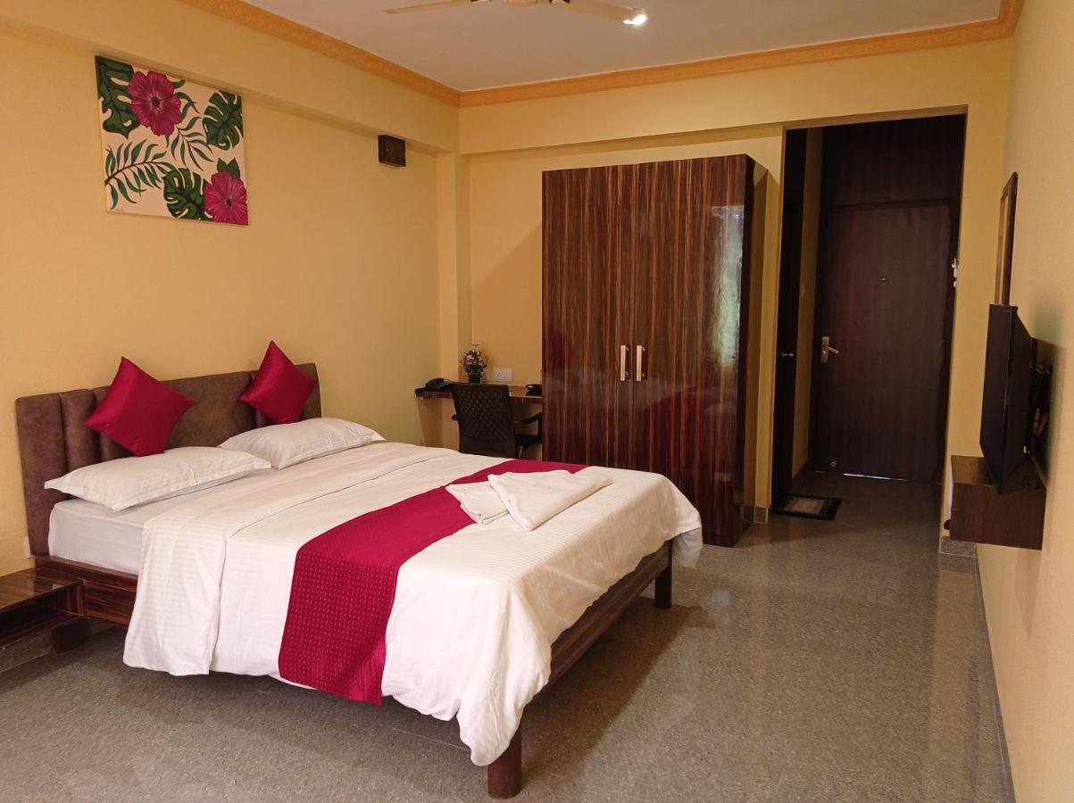 Brit'S Palace Goa Agacaim Esterno foto